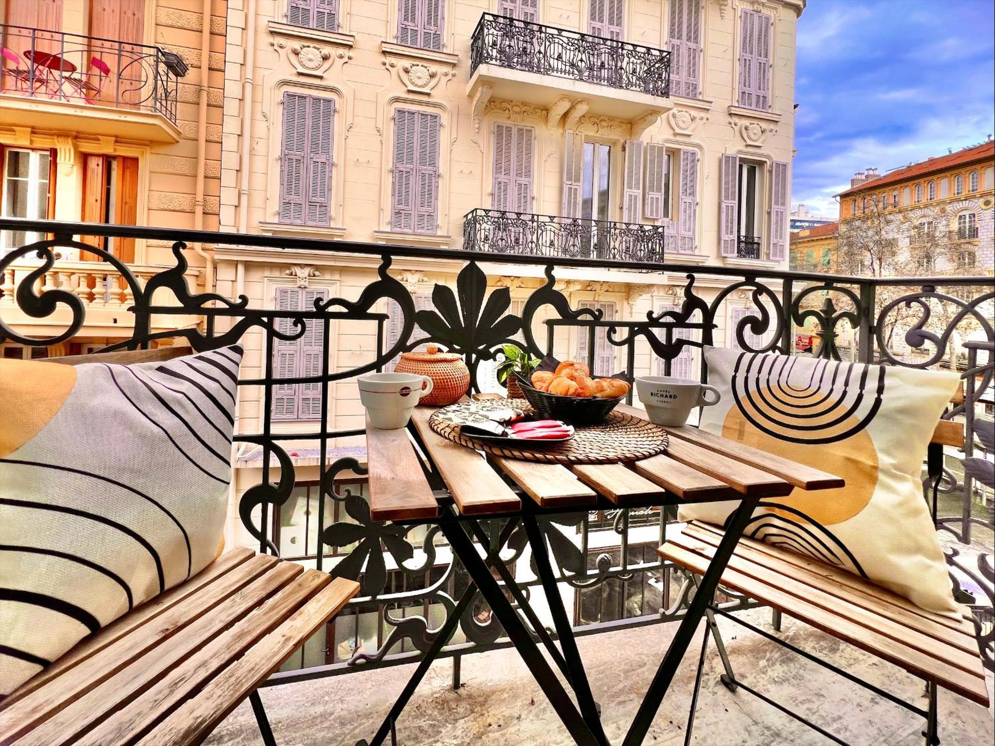 Liberation Center - Private Balcony - 24&7 Reception - Luggage Storage Aparthotel Nice Exterior photo